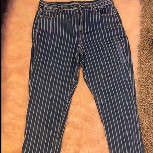 Blue and white striped American eagle mom jeans